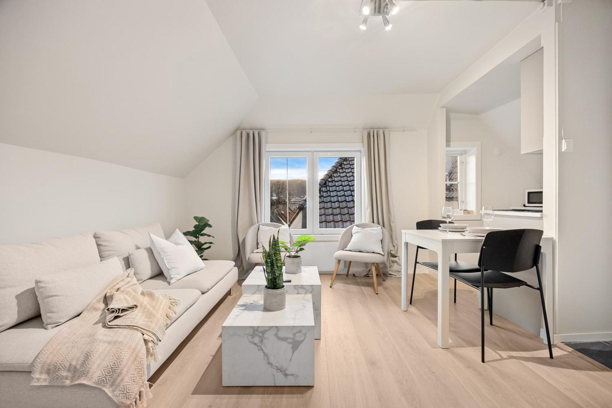 View To Bryggen - Renovated Dec 24 - Historic Cobblestone Street Appartement